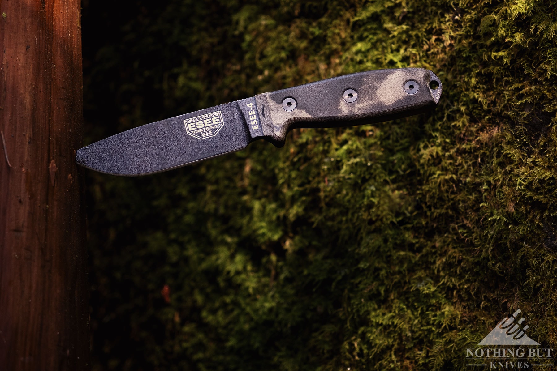 The Esee 4 is a great horizontal carry knife when it is ordered with the molle sheath option. 